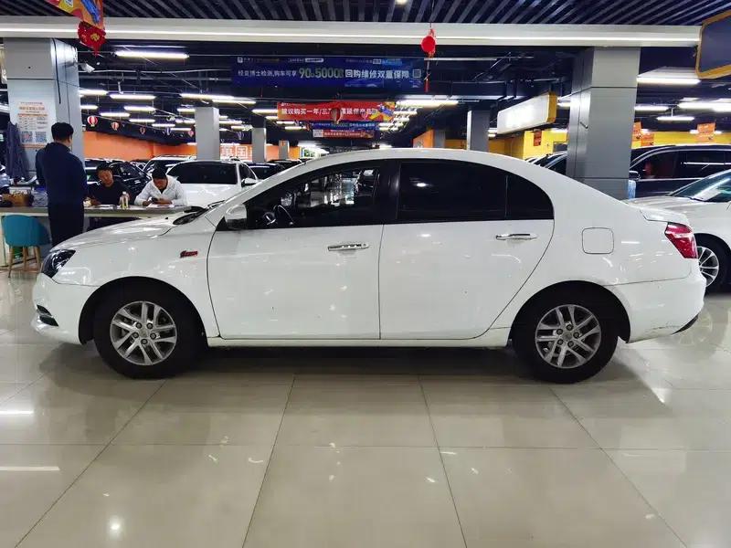 Geely Emgrand 2017 Sedan Million Edition 1.5L CVT Luxury Model — миниатюра 3