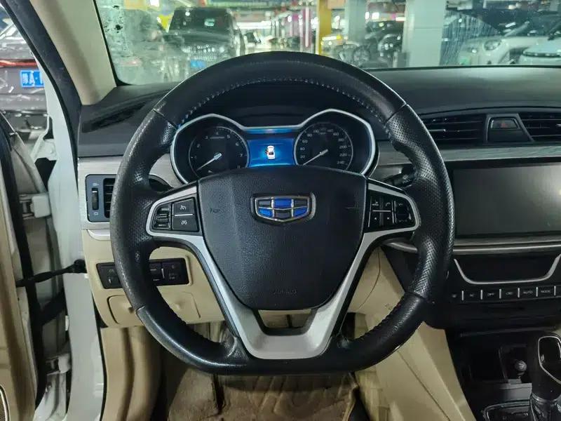 Geely Emgrand 2017 Sedan Million Edition 1.5L CVT Luxury Model — миниатюра 7