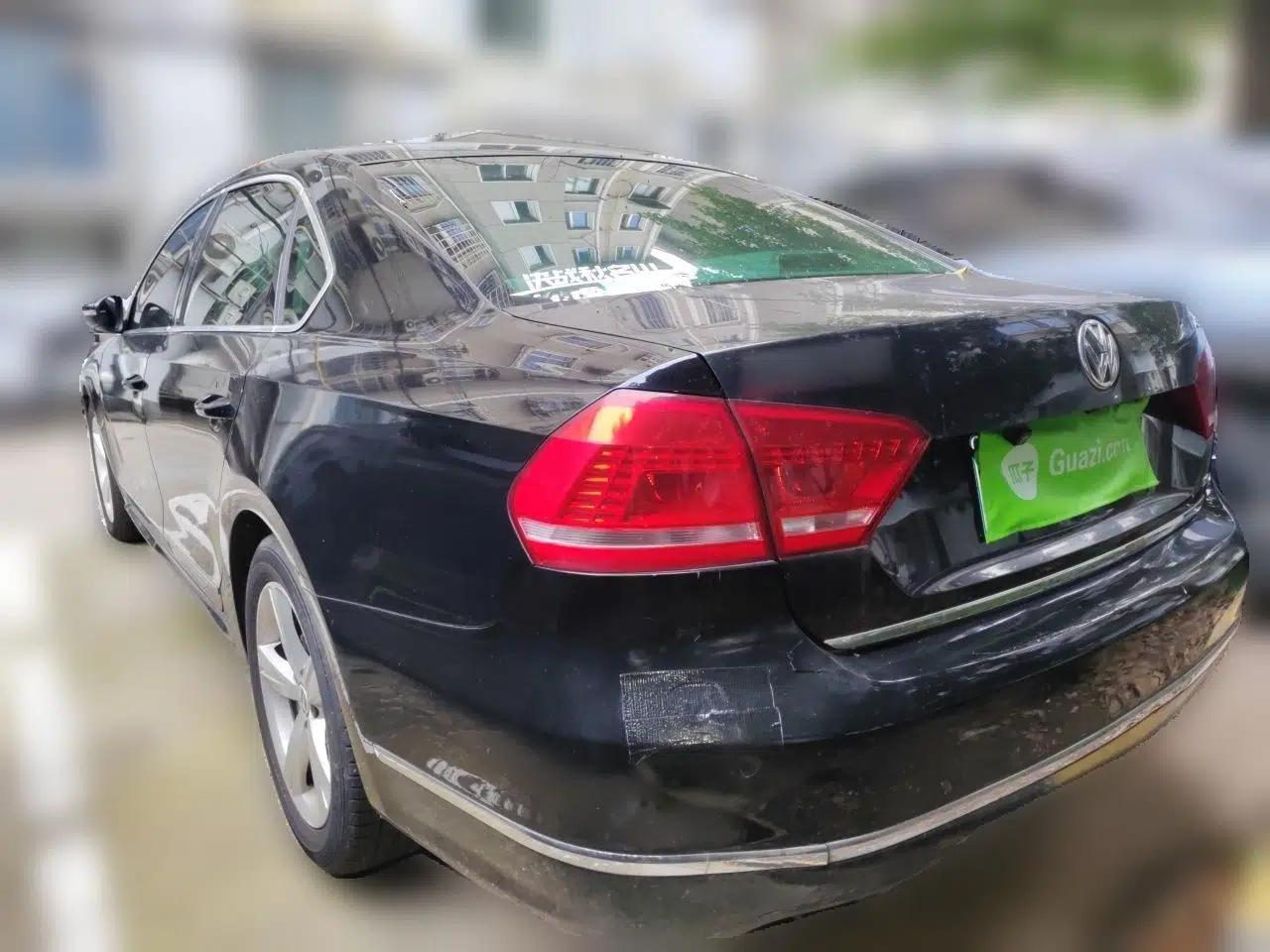 Volkswagen Passat 2011 1.8 TSI DSG Ultimate Edition — миниатюра 4