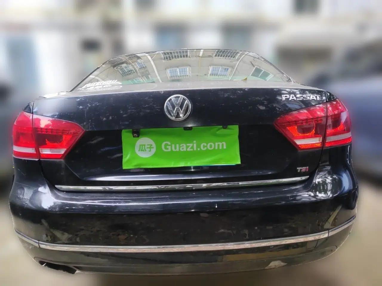 Volkswagen Passat 2011 1.8 TSI DSG Ultimate Edition — миниатюра 5
