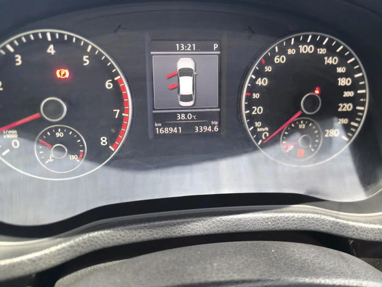 Volkswagen Passat 2013 3.0L V6 DSG Flagship Edition — миниатюра 12