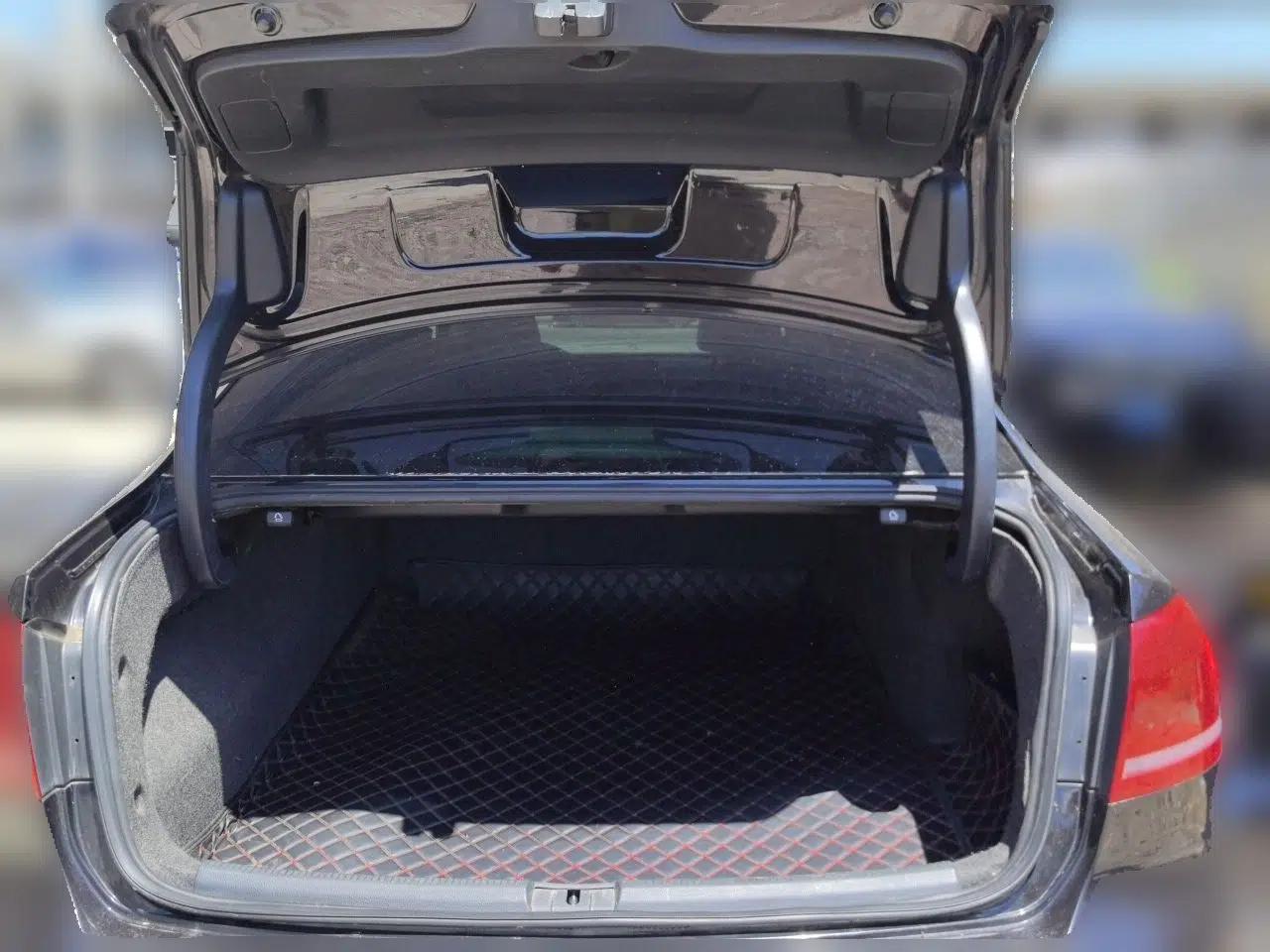 Volkswagen Passat 2013 3.0L V6 DSG Flagship Edition — миниатюра 19