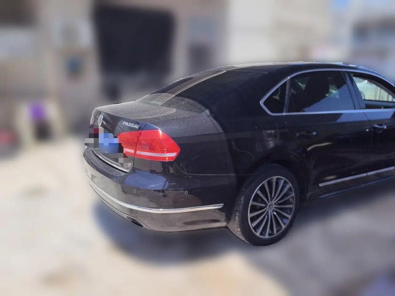 Volkswagen Passat 2013 3.0L V6 DSG Flagship Edition — миниатюра 6