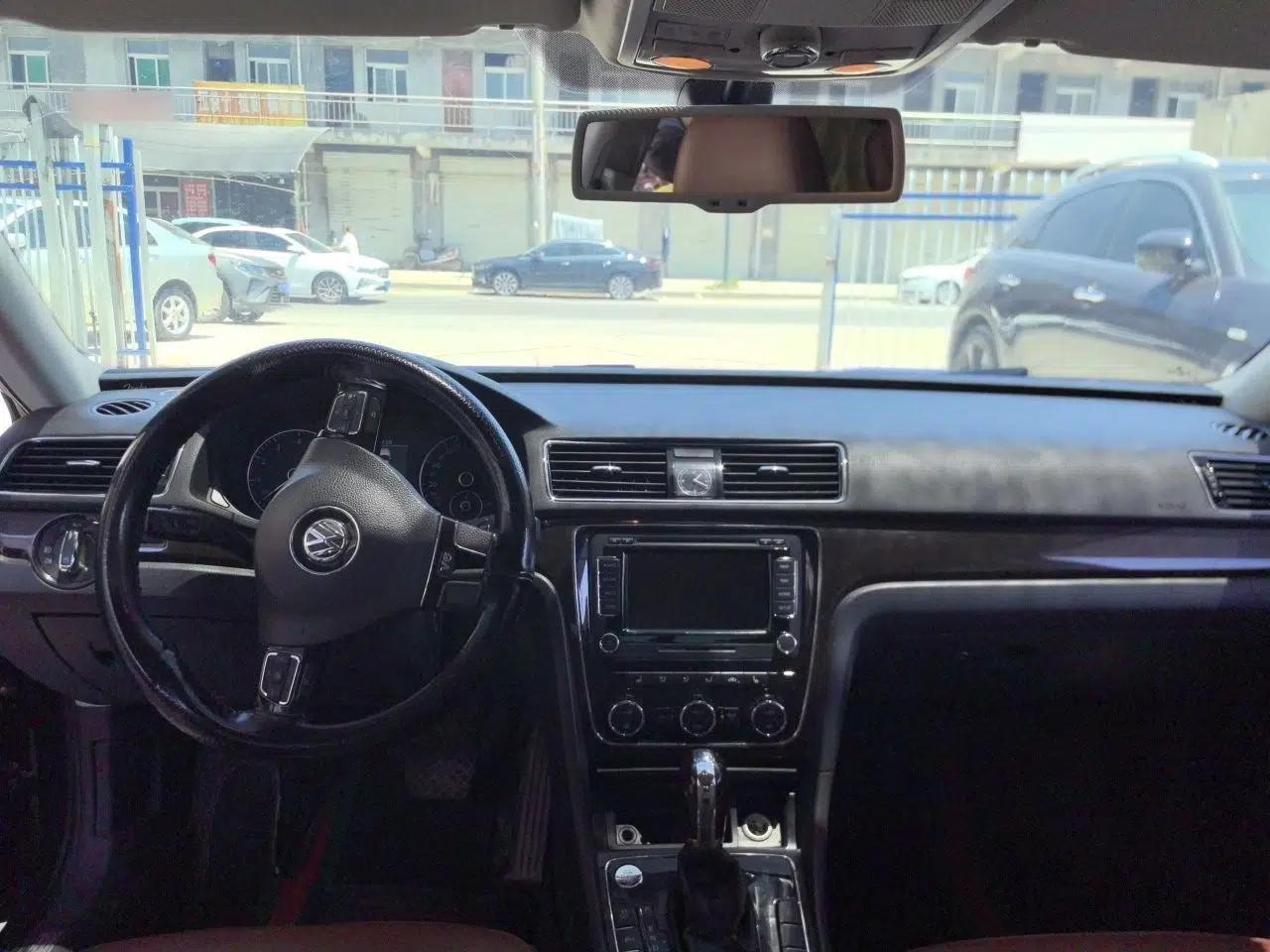 Volkswagen Passat 2013 3.0L V6 DSG Flagship Edition — миниатюра 9