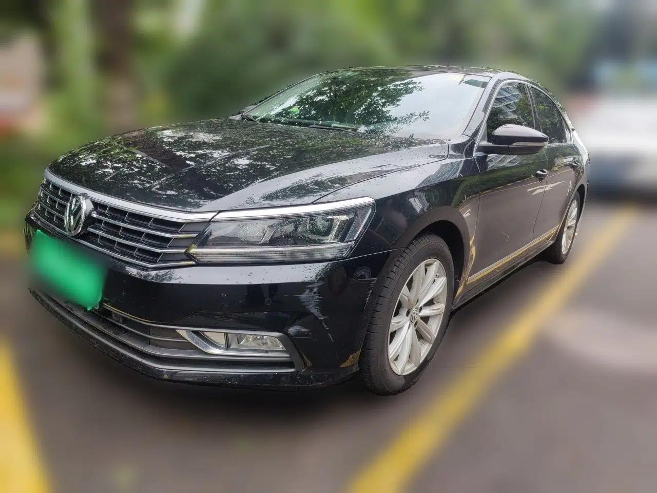 Volkswagen Passat 2017 330TSI DSG Luxury Edition — миниатюра 1