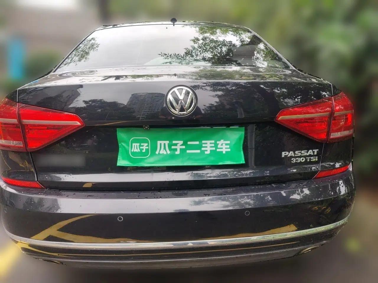 Volkswagen Passat 2017 330TSI DSG Luxury Edition — миниатюра 5