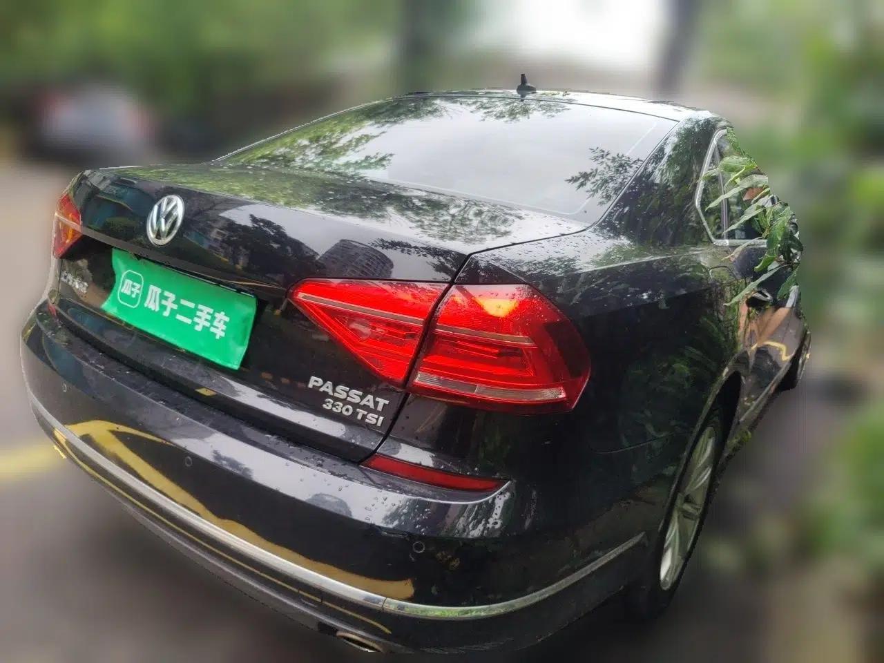 Volkswagen Passat 2017 330TSI DSG Luxury Edition — миниатюра 6