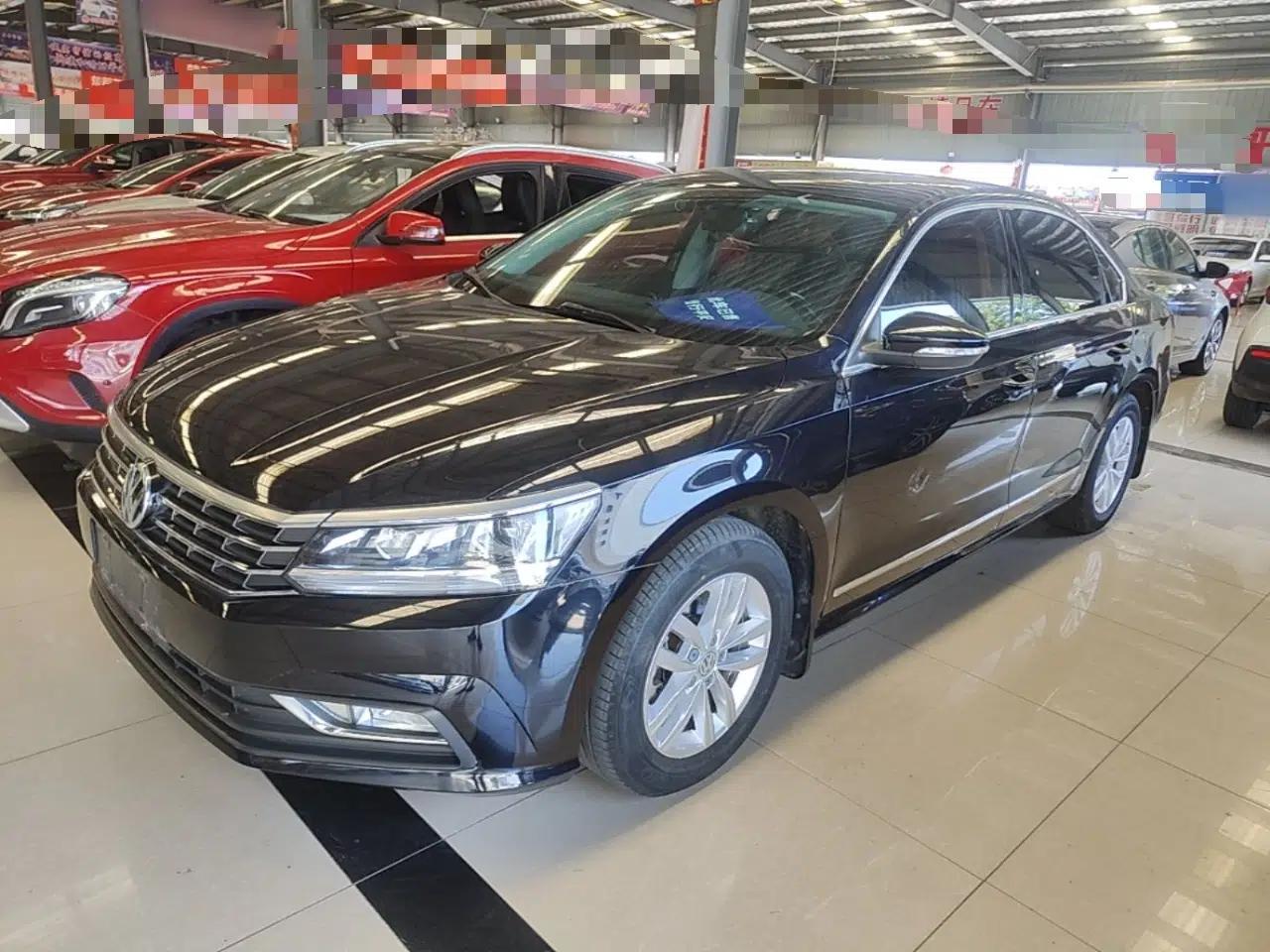 Volkswagen Passat 2016 330TSI DSG Luxury Edition — миниатюра 1