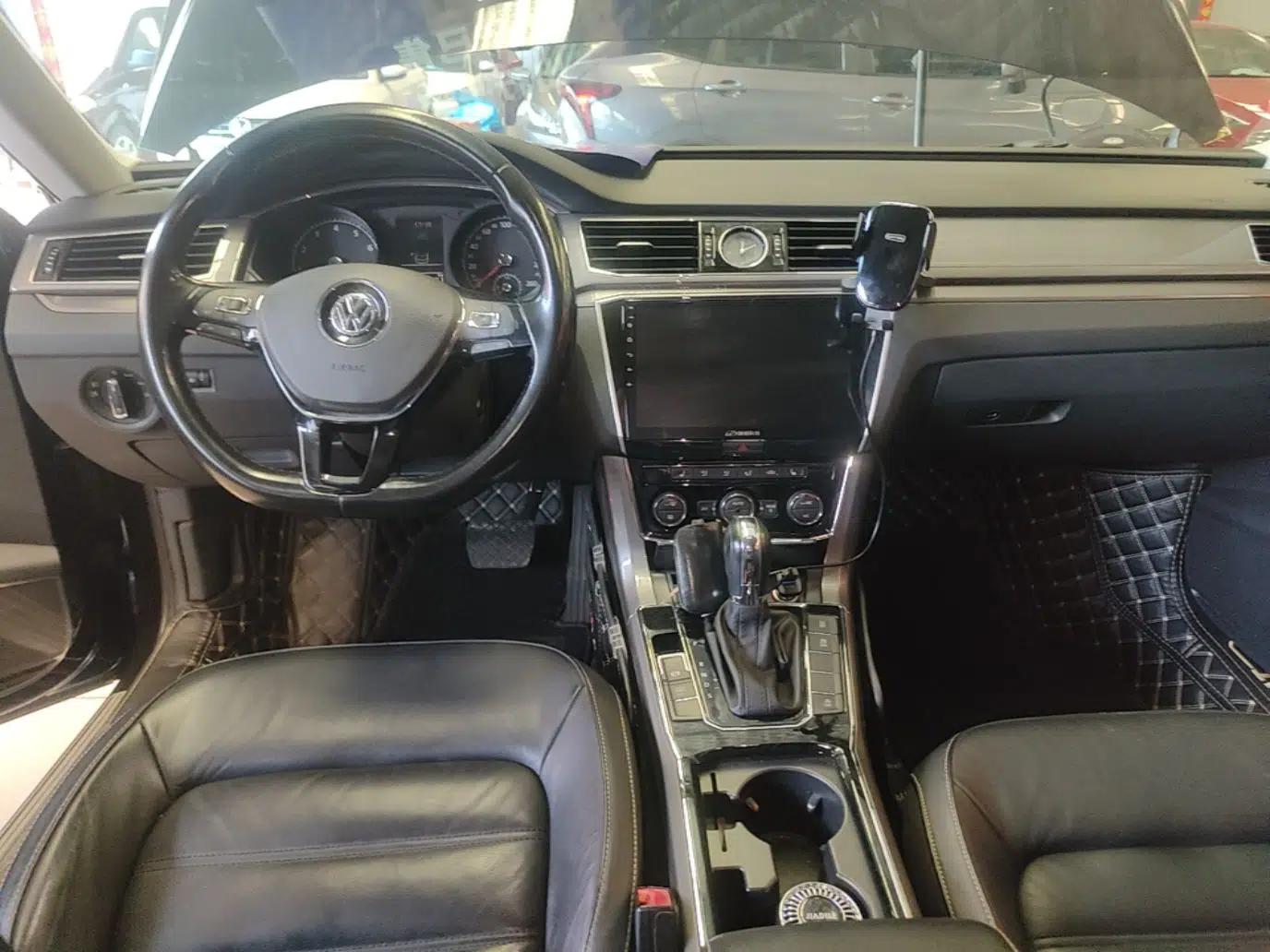 Volkswagen Passat 2016 330TSI DSG Luxury Edition — миниатюра 12