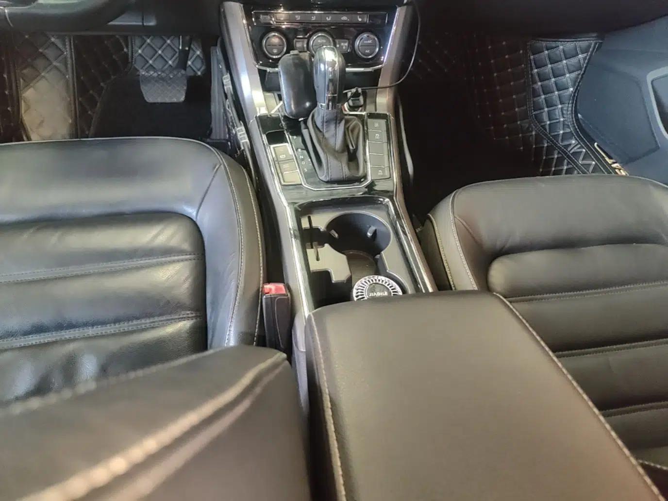 Volkswagen Passat 2016 330TSI DSG Luxury Edition — миниатюра 16