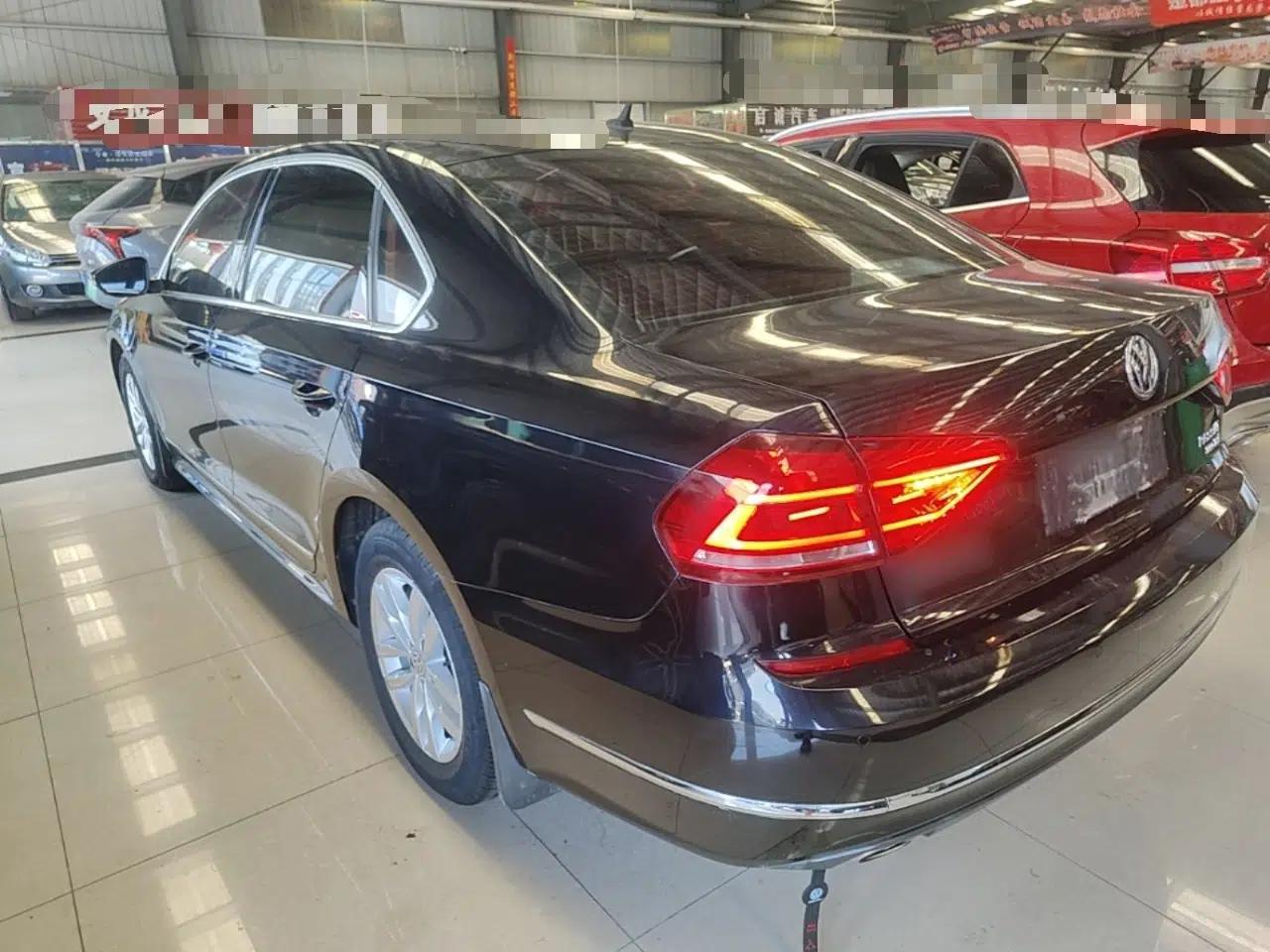 Volkswagen Passat 2016 330TSI DSG Luxury Edition — миниатюра 4
