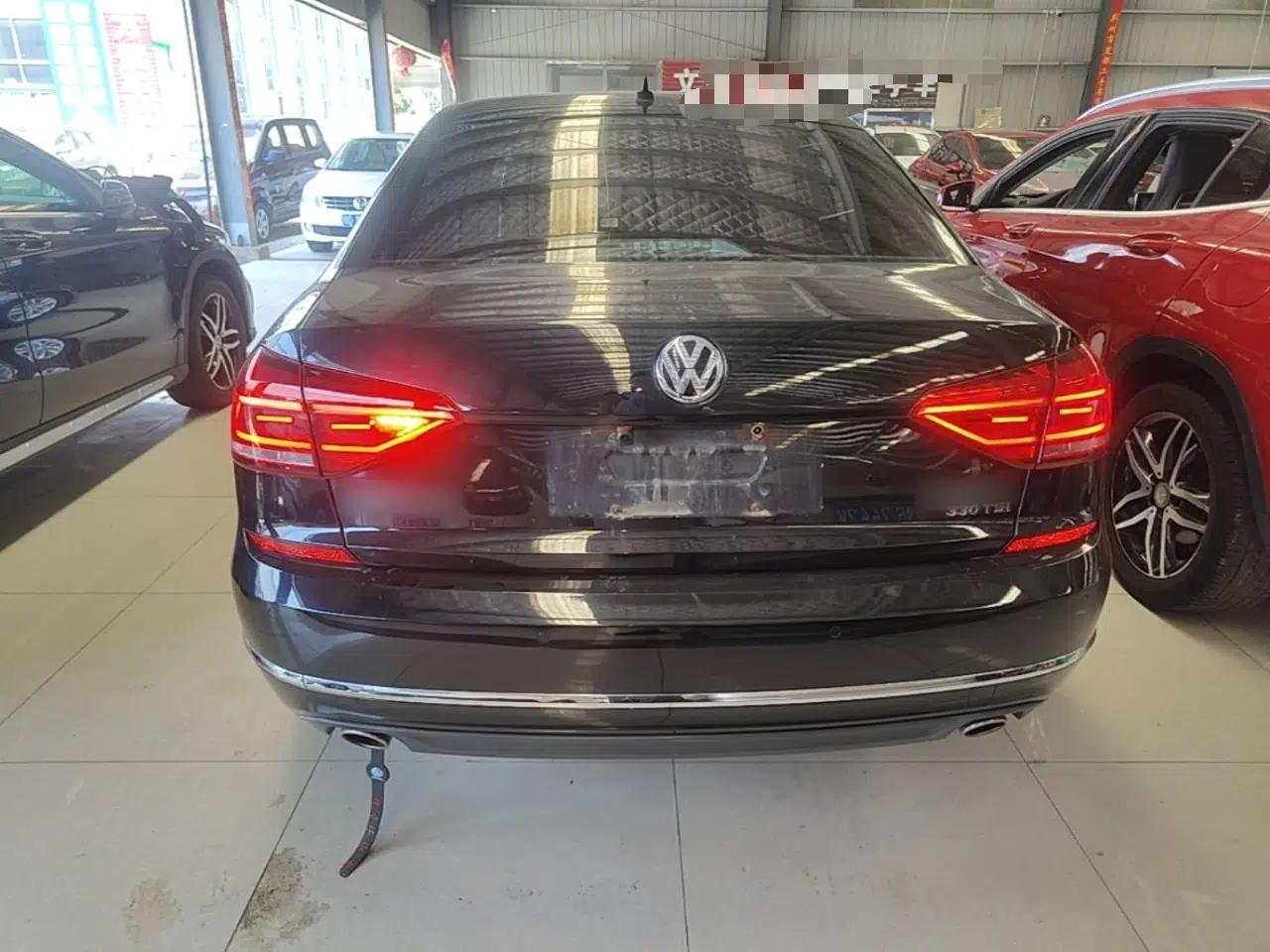 Volkswagen Passat 2016 330TSI DSG Luxury Edition — миниатюра 5