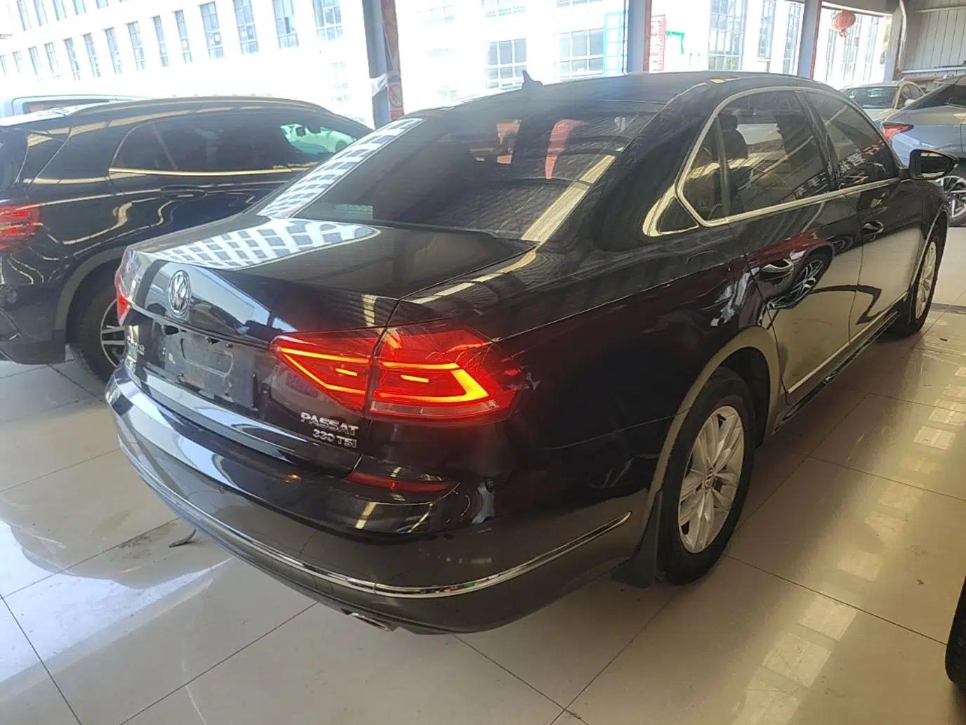 Volkswagen Passat 2016 330TSI DSG Luxury Edition — миниатюра 6