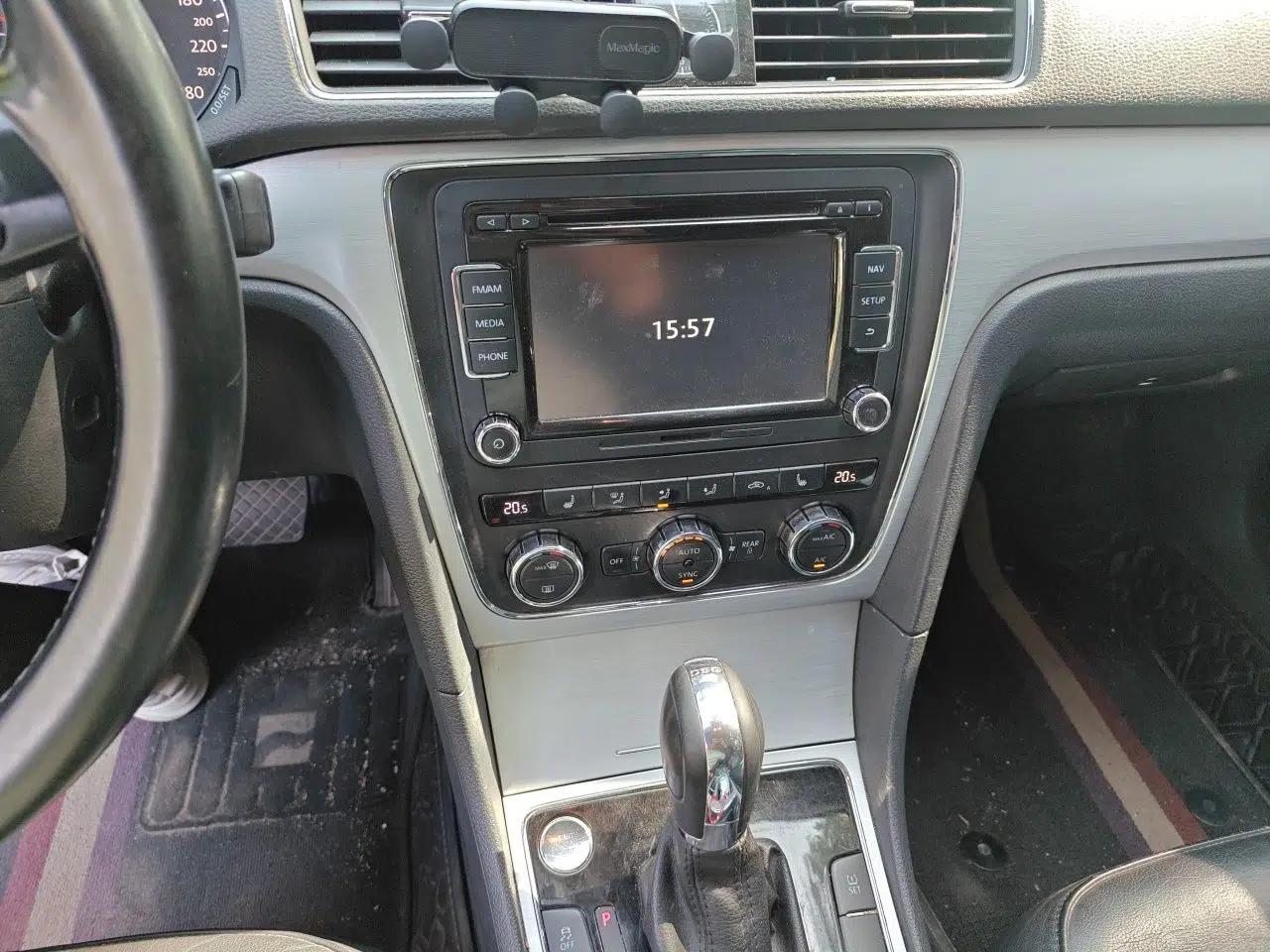 Volkswagen Passat 2015 1.8TSI DSG Prestige Edition — миниатюра 13