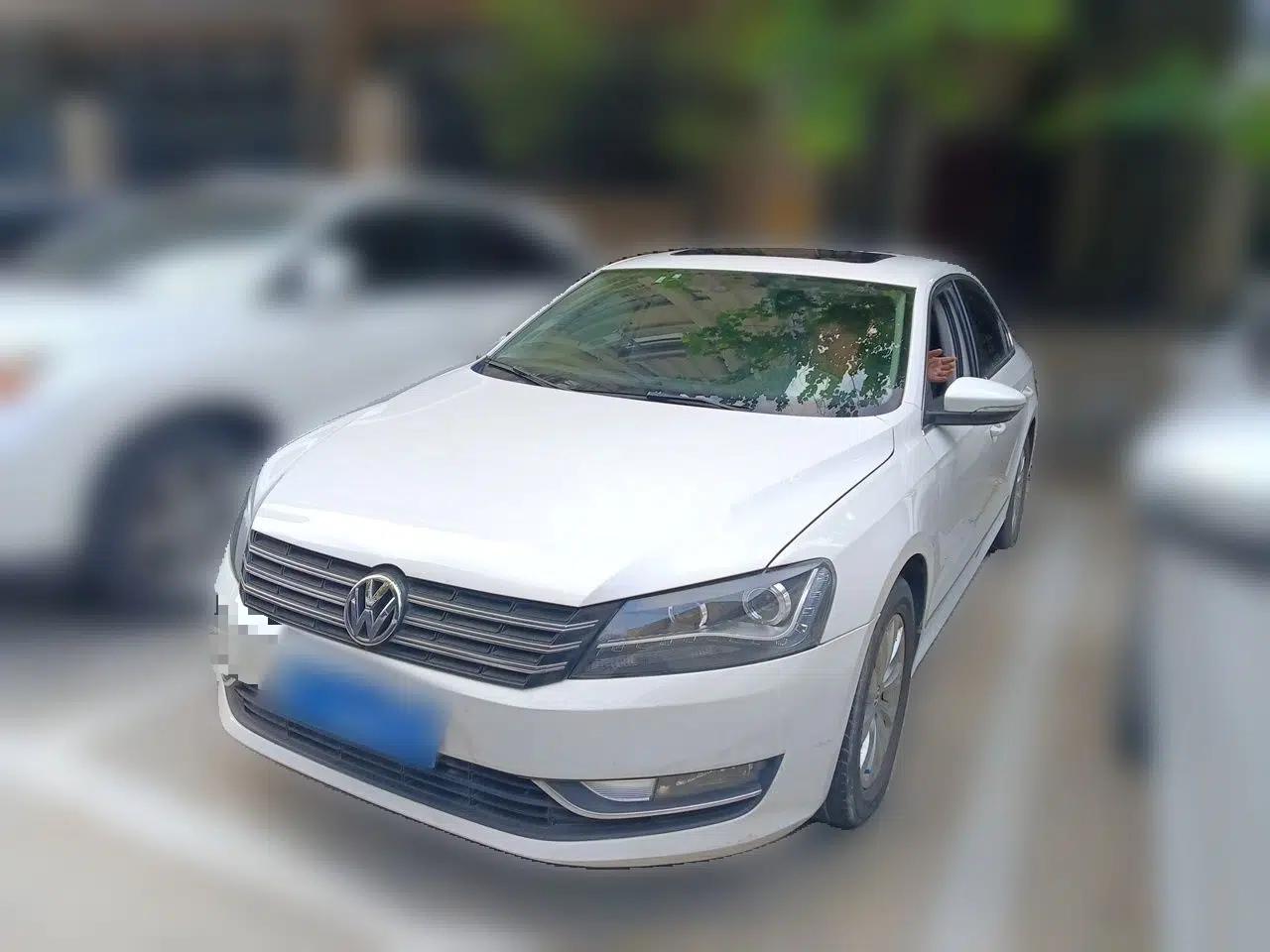 Volkswagen Passat 2015 1.8TSI DSG Prestige Edition — миниатюра 1