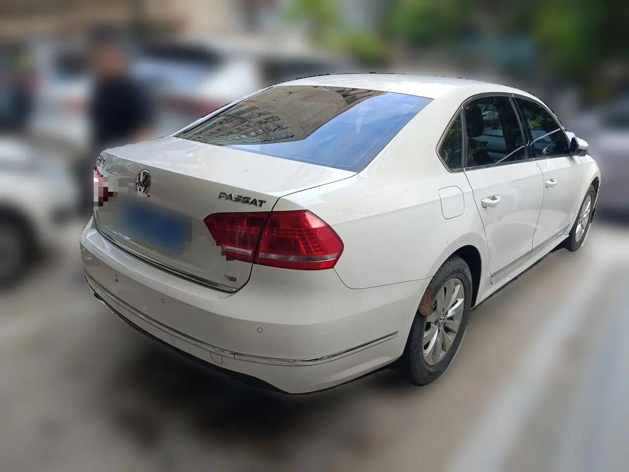 Volkswagen Passat 2015 1.8TSI DSG Prestige Edition — миниатюра 6