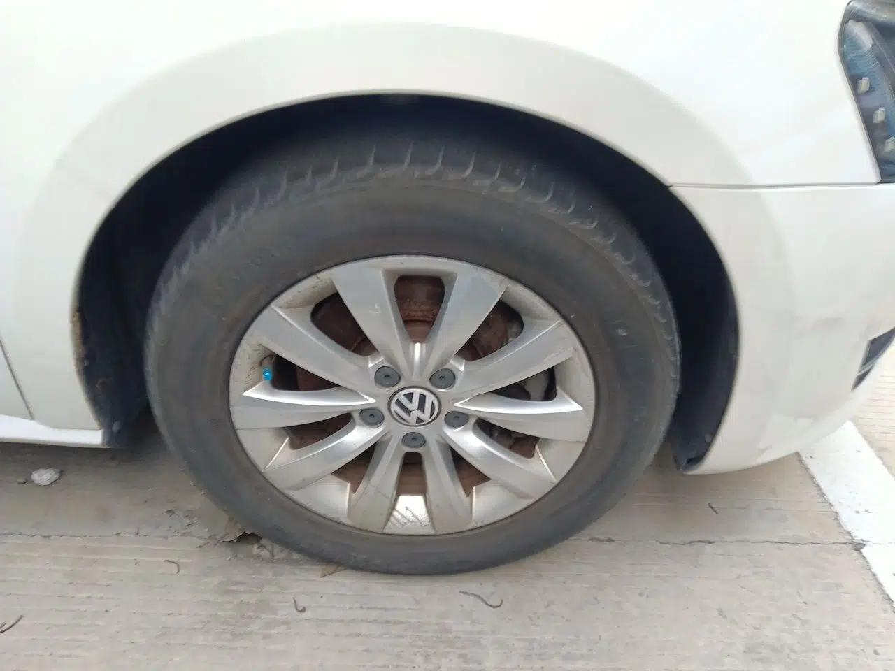Volkswagen Passat 2015 1.8TSI DSG Prestige Edition — миниатюра 8