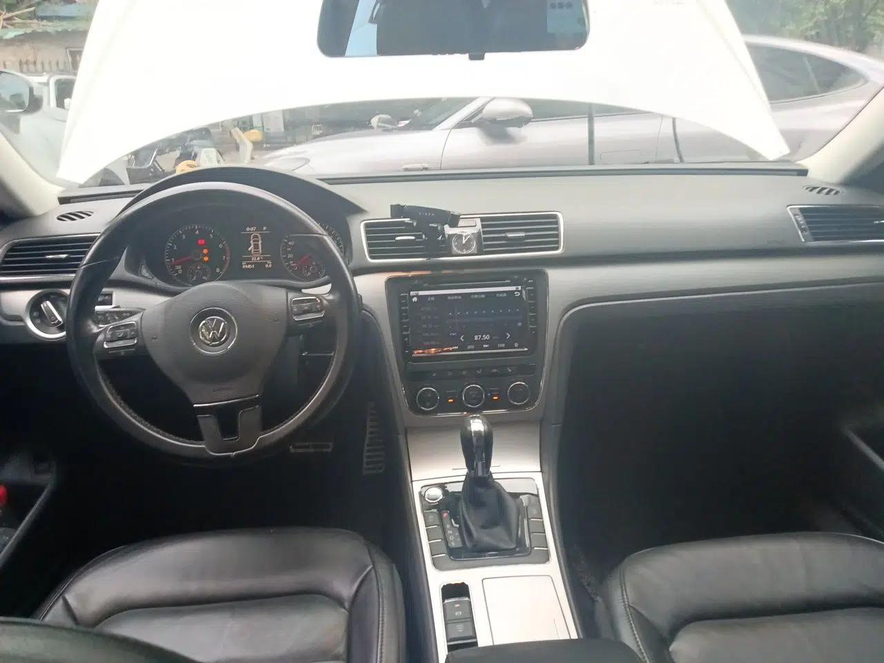 Volkswagen Passat 2015 1.8TSI DSG Prestige Edition — миниатюра 9