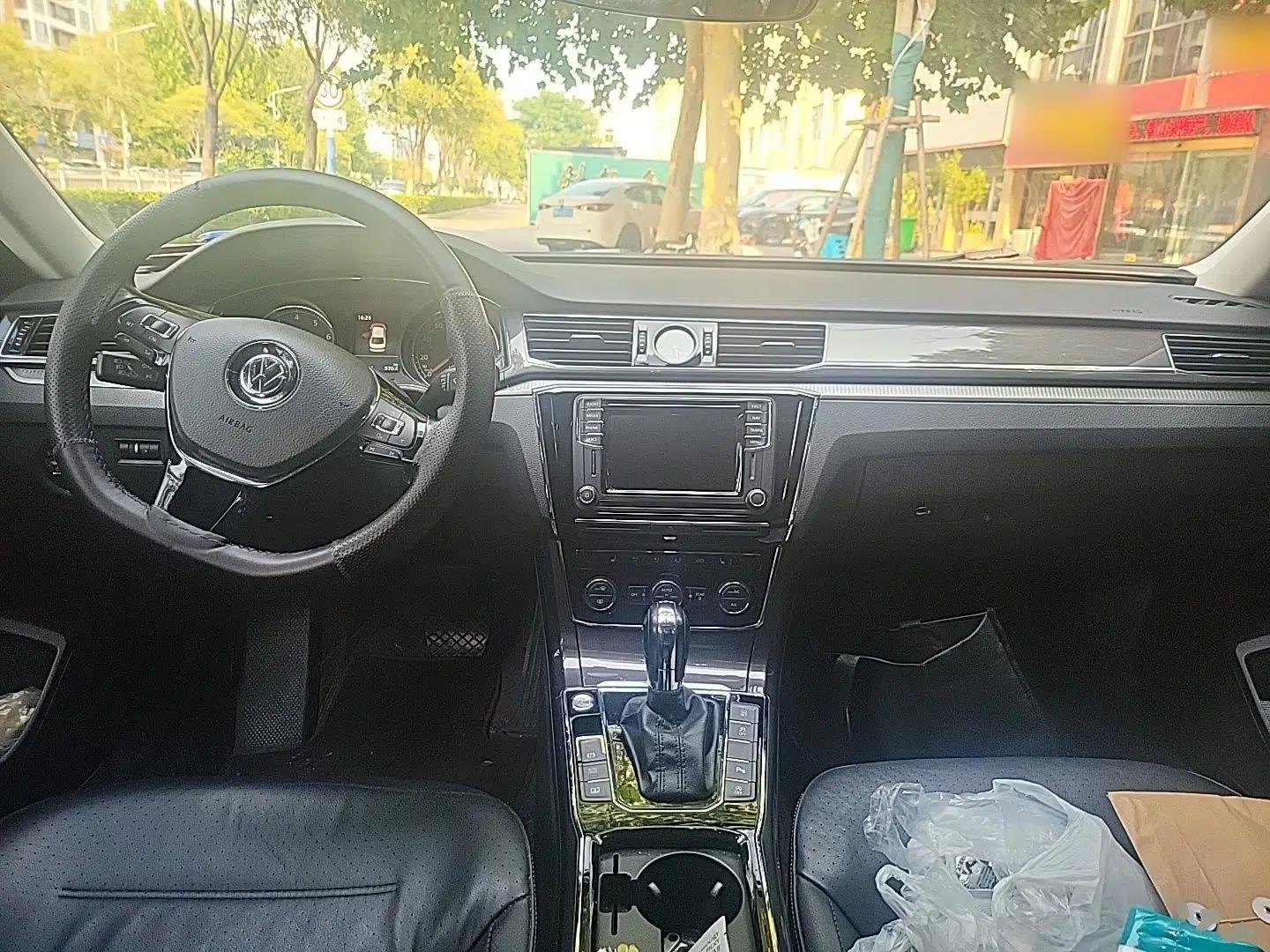 Volkswagen Passat 2016 330TSI DSG Prestige Edition — миниатюра 9