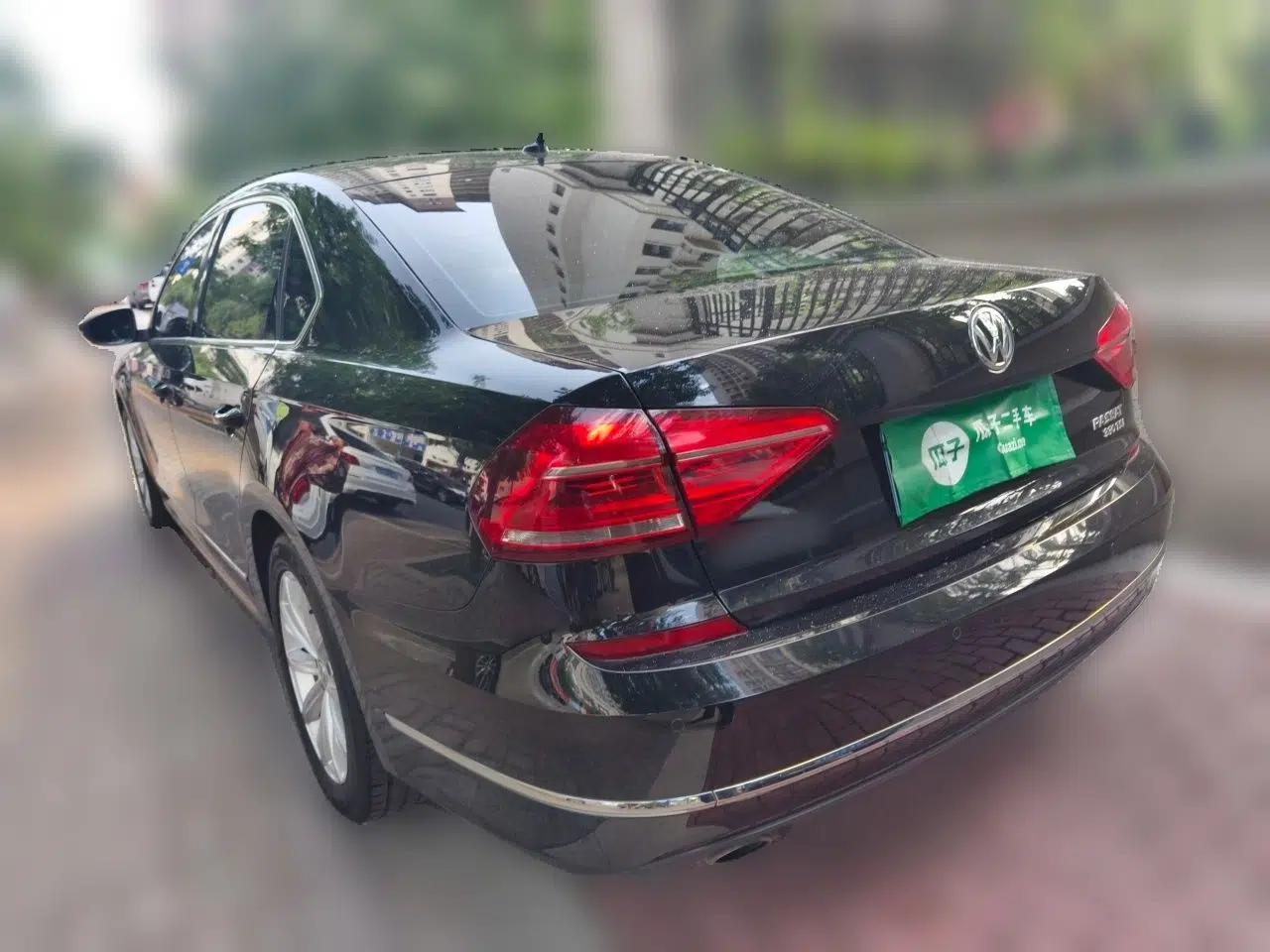 Volkswagen Passat 2017 330TSI DSG Luxury Edition — миниатюра 4