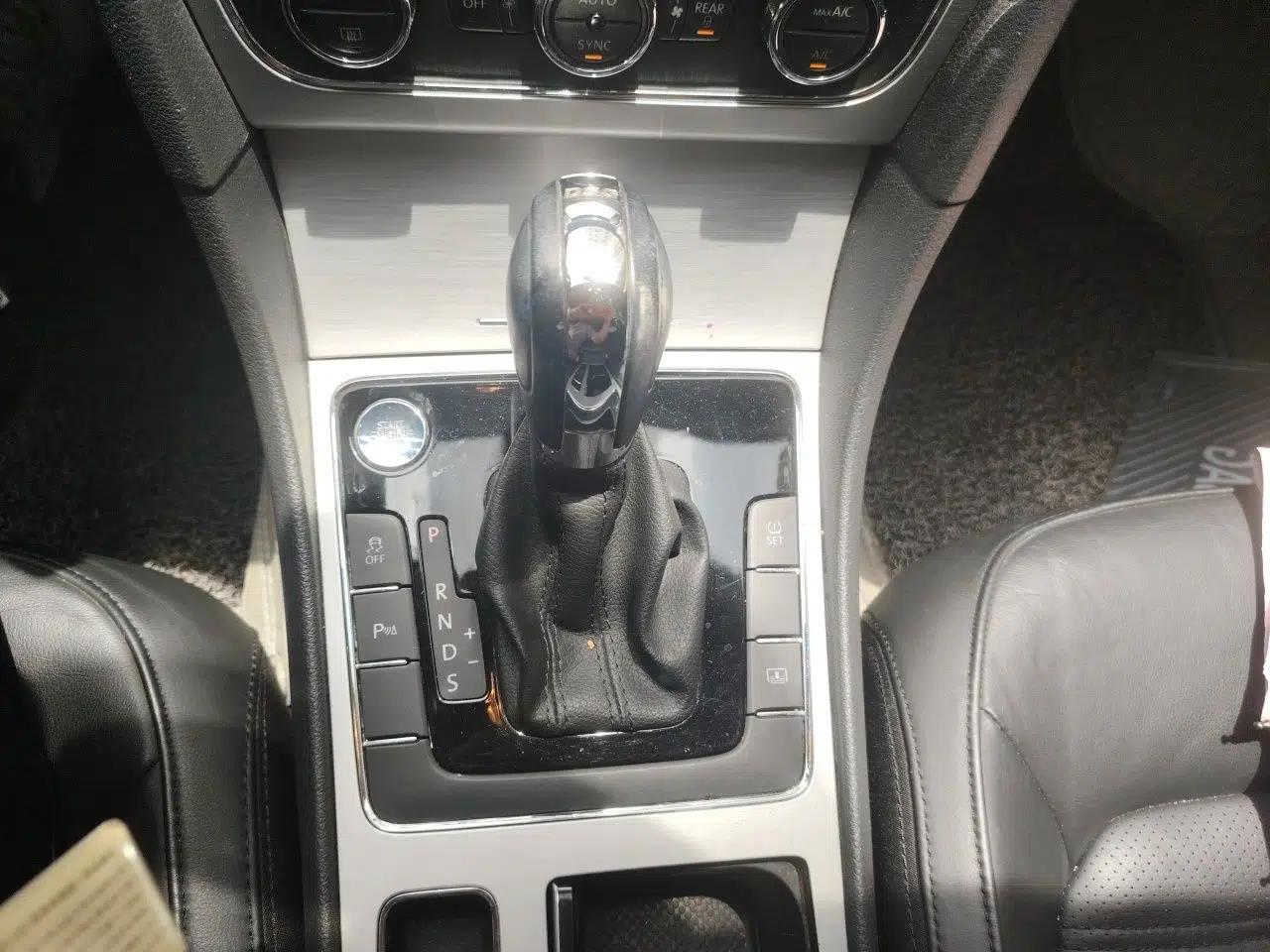 Volkswagen Passat 2015 1.8TSI DSG Prestige Edition — миниатюра 14