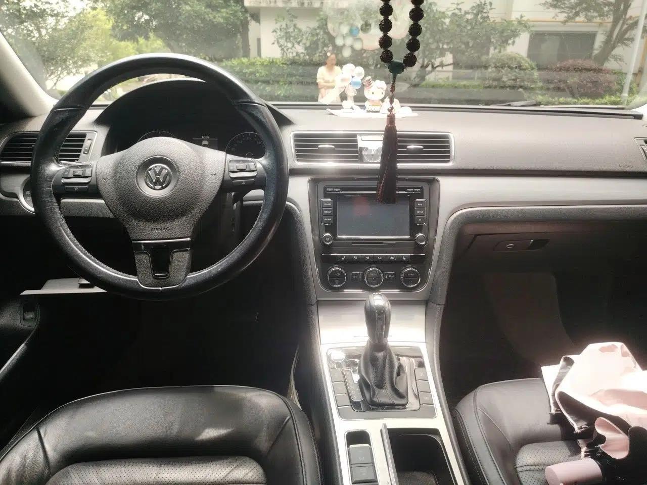 Volkswagen Passat 2015 1.8TSI DSG Prestige Edition — миниатюра 9