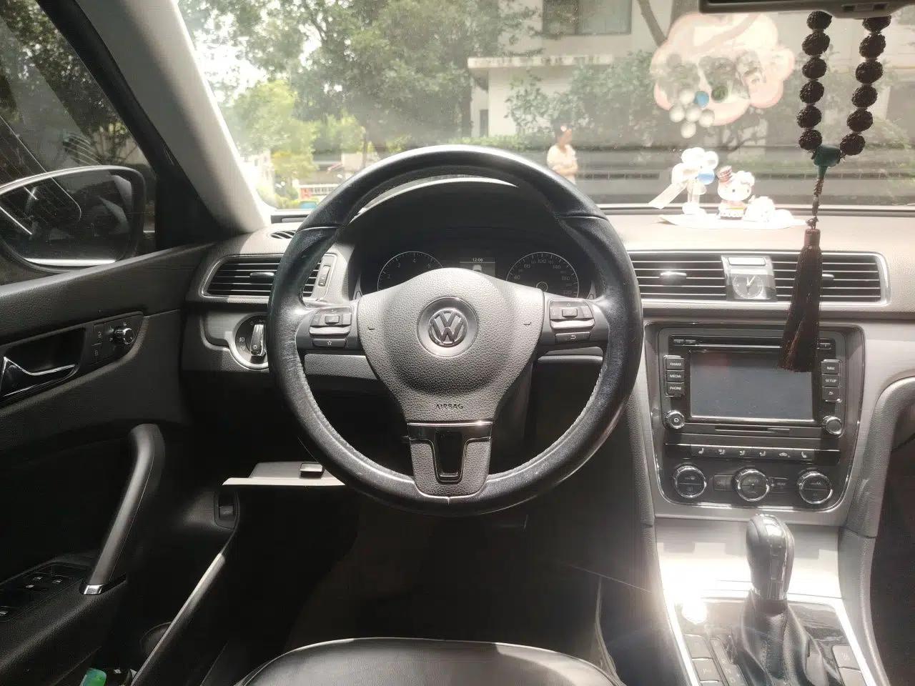 Volkswagen Passat 2015 1.8TSI DSG Prestige Edition — миниатюра 10