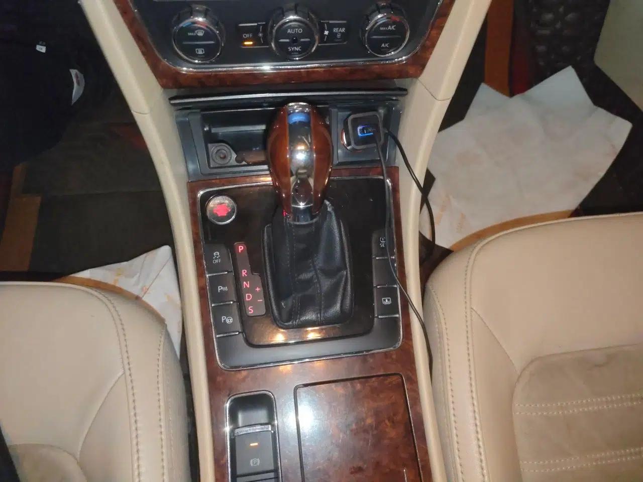 Volkswagen Passat 2013 1.8TSI DSG Ultimate Edition — миниатюра 14