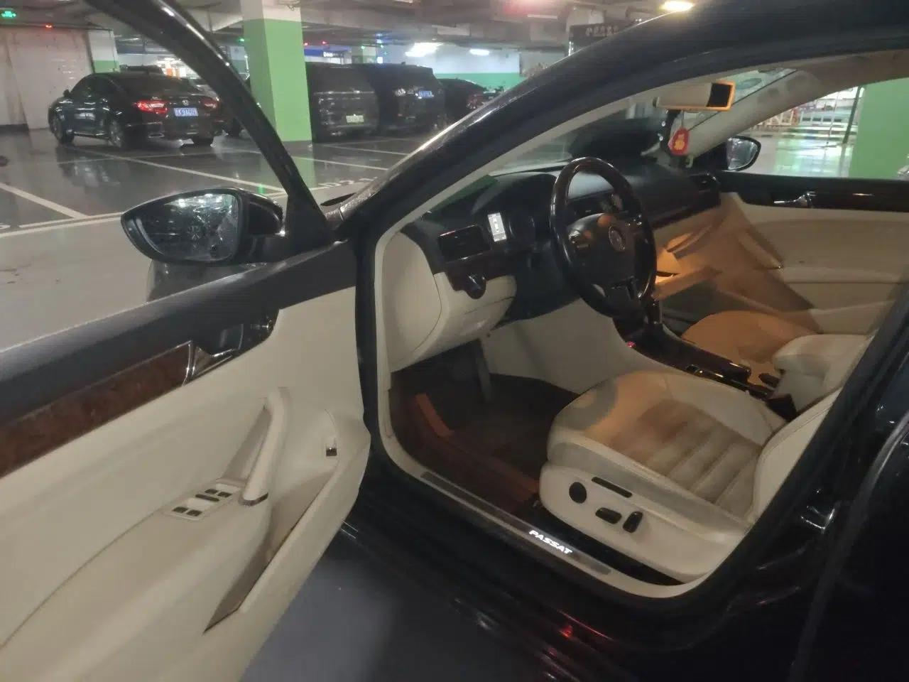 Volkswagen Passat 2013 1.8TSI DSG Ultimate Edition — миниатюра 16
