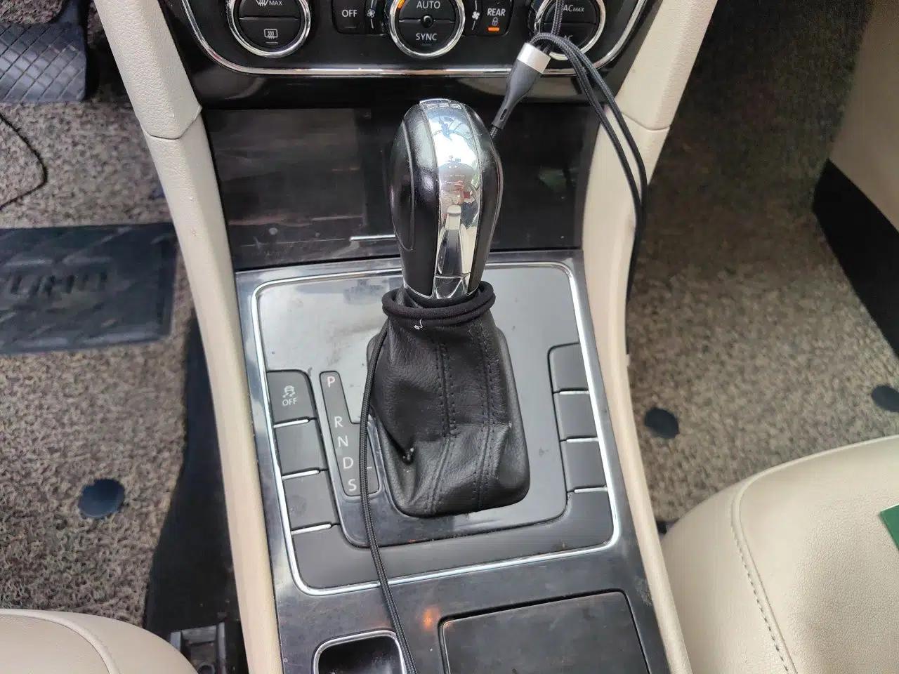 Volkswagen Passat 2011 1.4 TSI DSG Prestige Edition — миниатюра 14