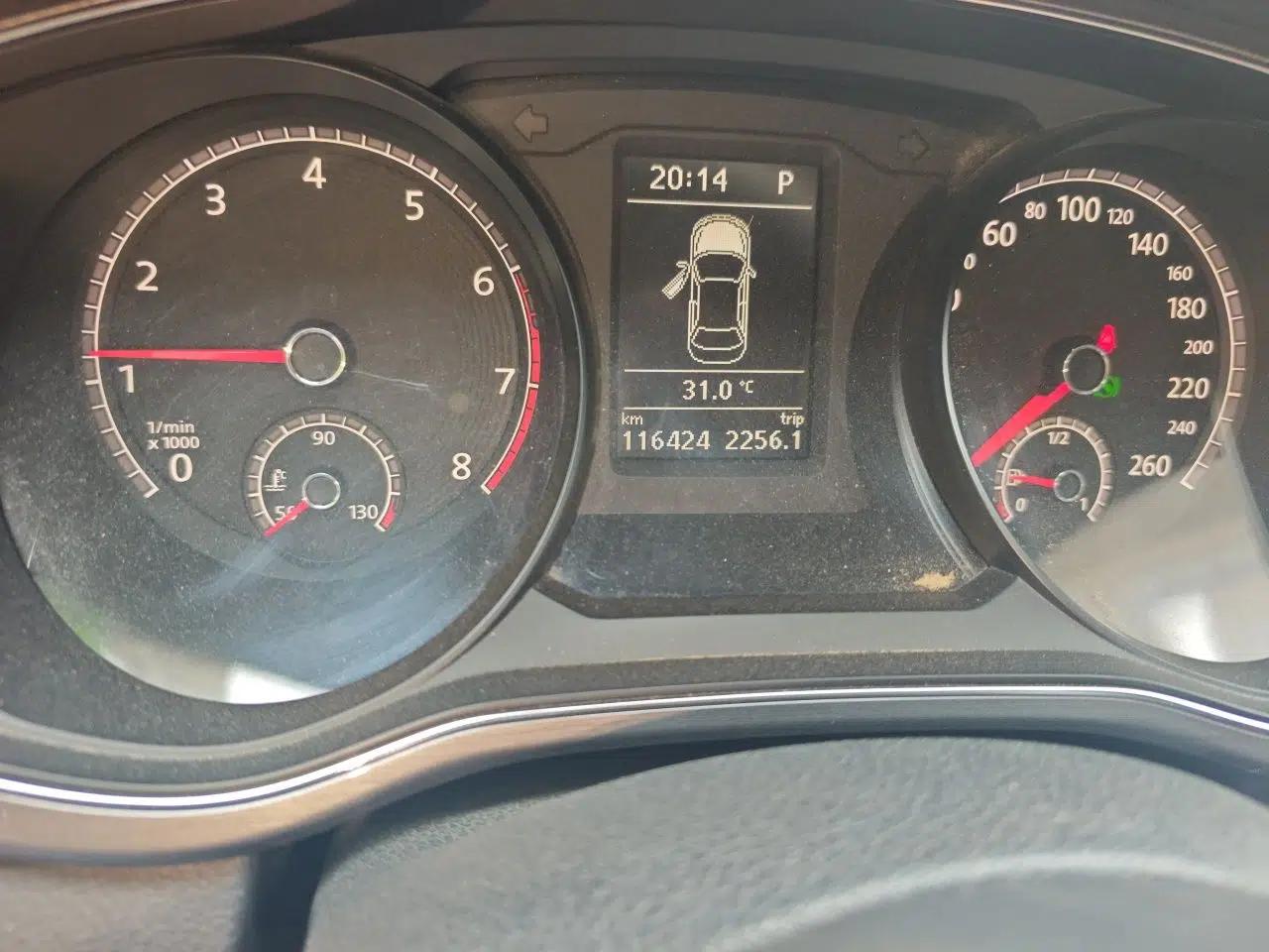 Volkswagen Passat 2016 330TSI DSG Luxury Edition — миниатюра 12