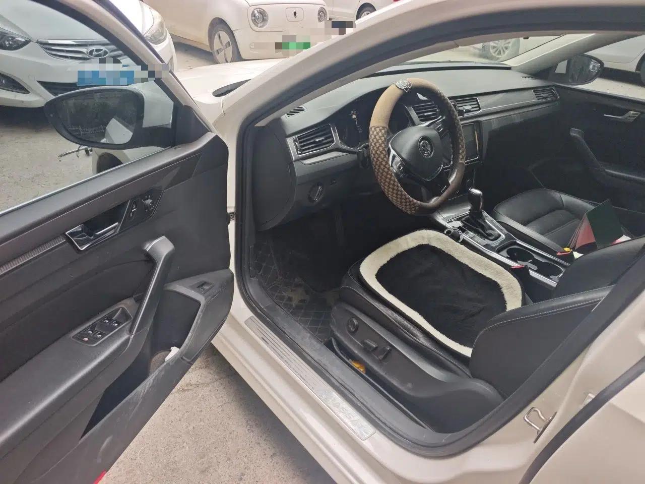 Volkswagen Passat 2016 330TSI DSG Luxury Edition — миниатюра 16