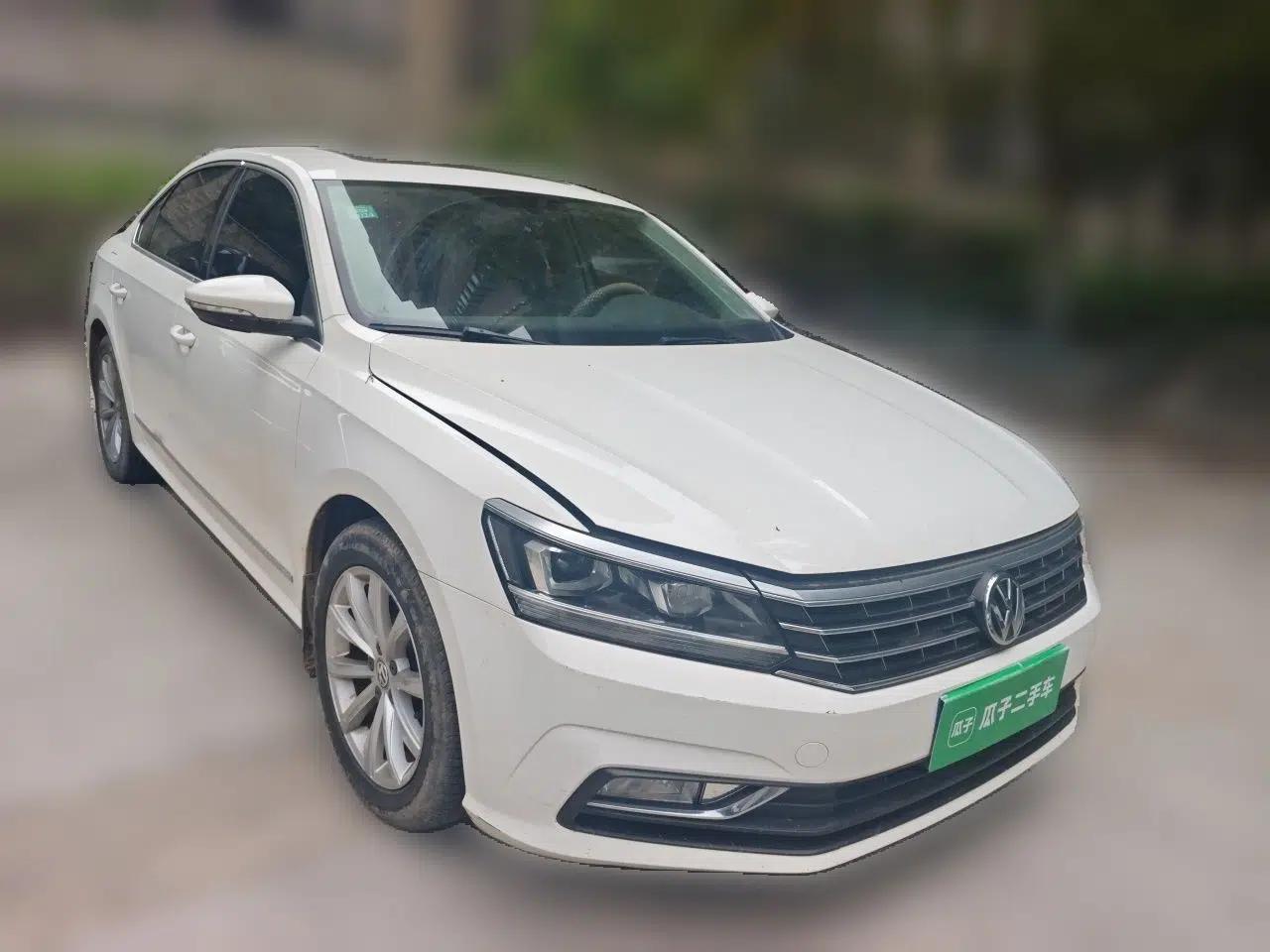 Volkswagen Passat 2016 330TSI DSG Luxury Edition — миниатюра 3