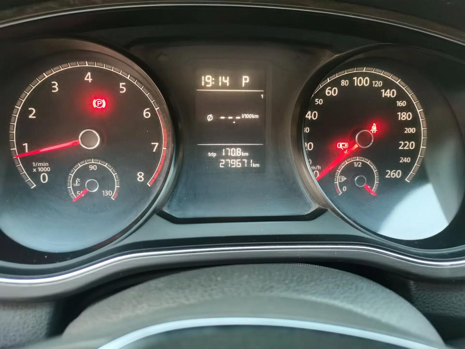 Volkswagen Passat 2016 330TSI DSG Luxury Edition — миниатюра 12