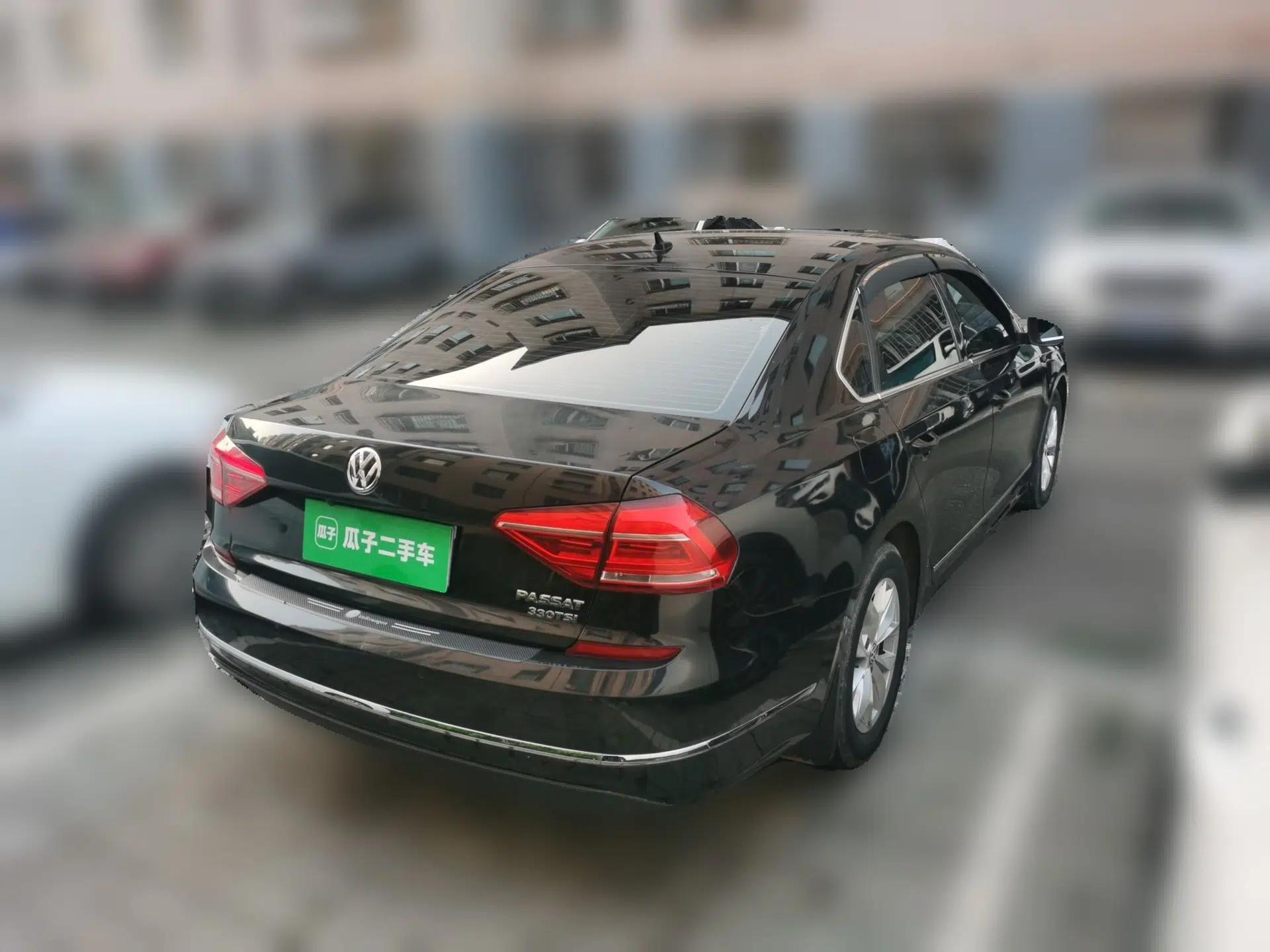 Volkswagen Passat 2016 330TSI DSG Luxury Edition — миниатюра 6