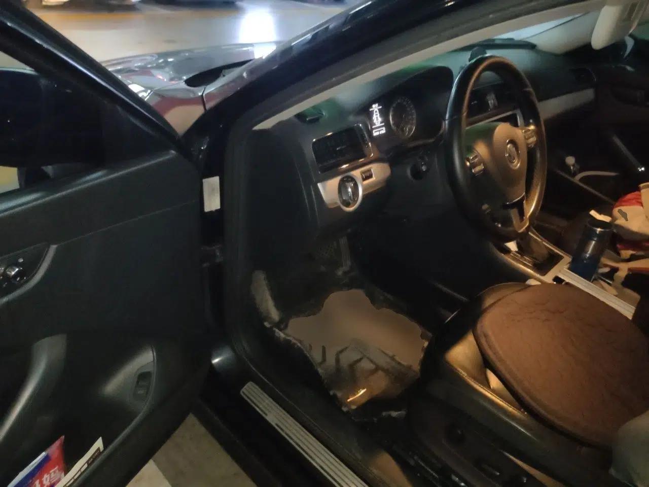 Volkswagen Passat 2015 1.8TSI DSG Prestige Edition — миниатюра 16