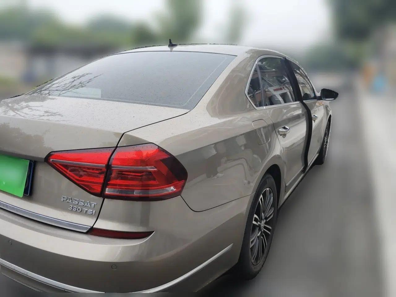 Volkswagen Passat 2017 330TSI DSG Prestige Edition — миниатюра 6