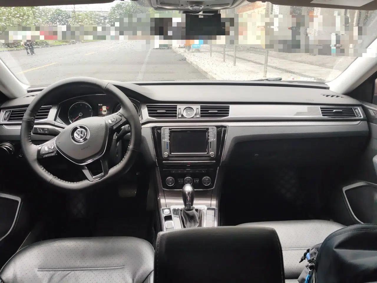 Volkswagen Passat 2017 330TSI DSG Prestige Edition — миниатюра 9