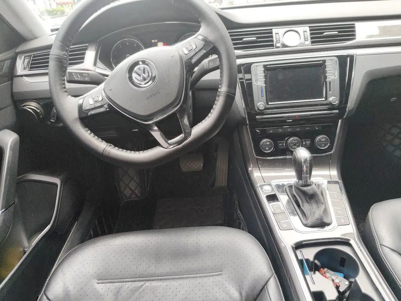 Volkswagen Passat 2017 330TSI DSG Prestige Edition — миниатюра 10