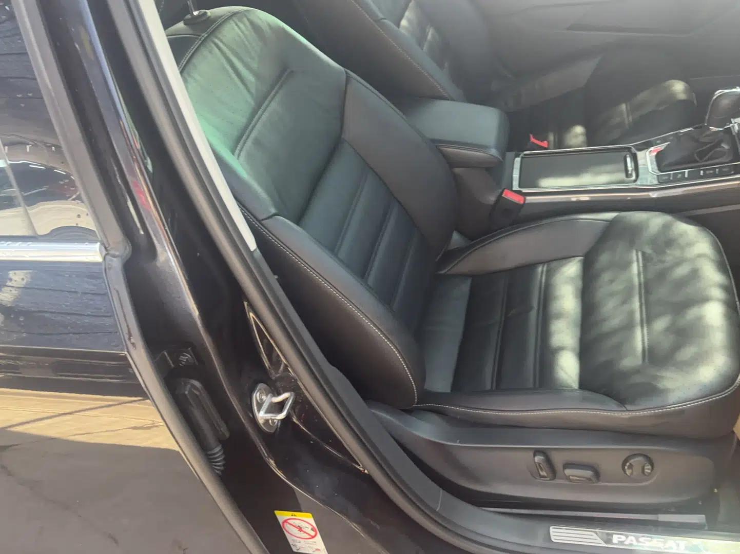 Volkswagen Passat 2017 330TSI DSG Prestige Edition — миниатюра 15