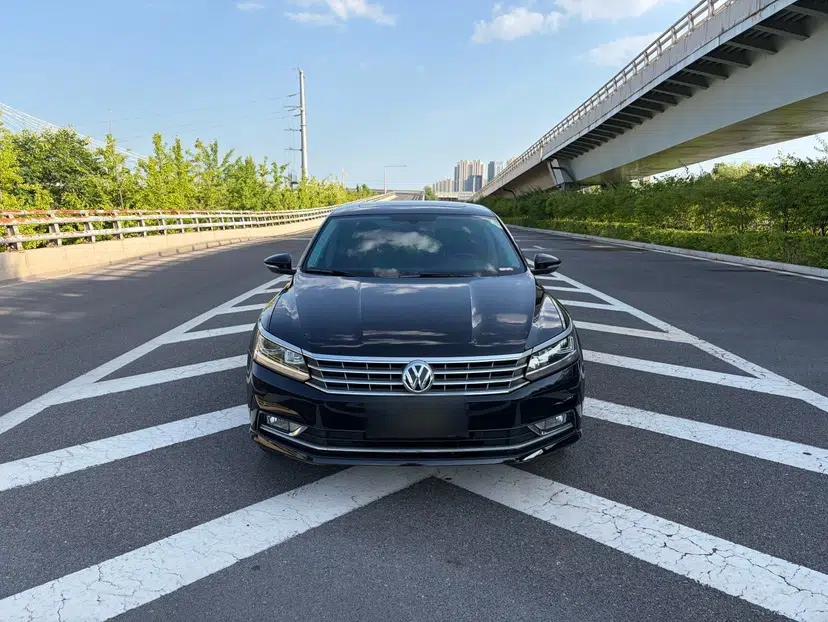 Volkswagen Passat 2017 330TSI DSG Prestige Edition — миниатюра 3