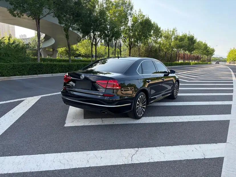 Volkswagen Passat 2017 330TSI DSG Prestige Edition — миниатюра 8