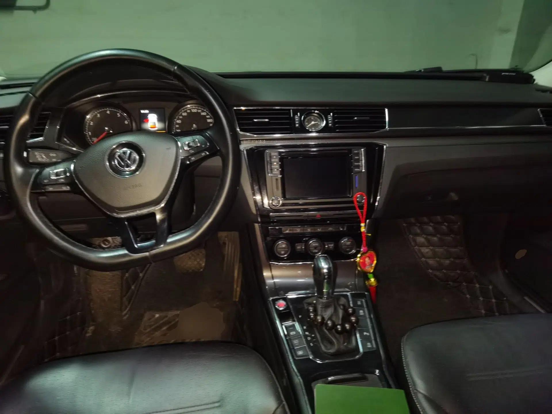 Volkswagen Passat 2017 330TSI DSG Prestige Edition — миниатюра 9