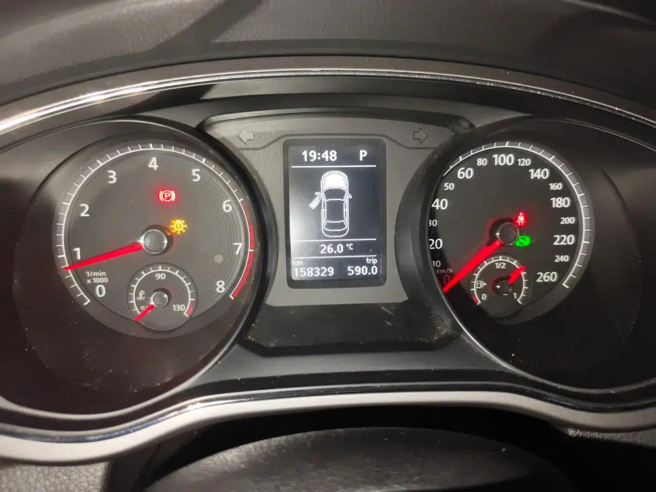 Volkswagen Passat 2016 330TSI DSG Luxury Edition — миниатюра 11