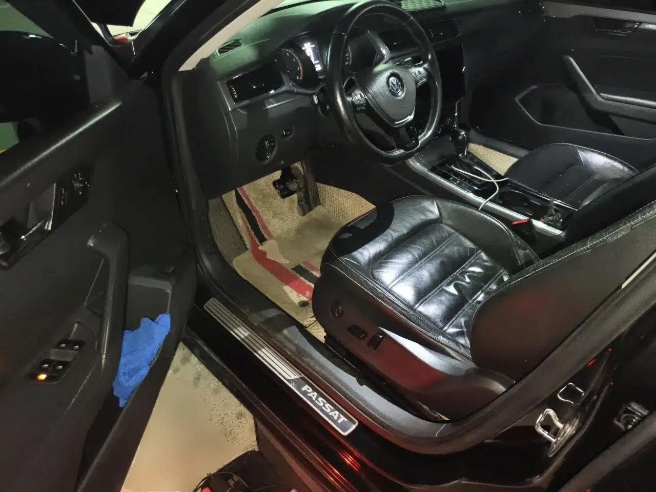 Volkswagen Passat 2016 330TSI DSG Luxury Edition — миниатюра 16