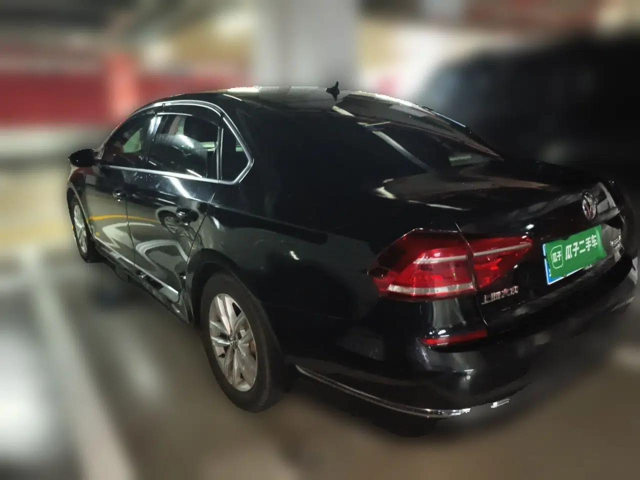 Volkswagen Passat 2016 330TSI DSG Luxury Edition — миниатюра 4