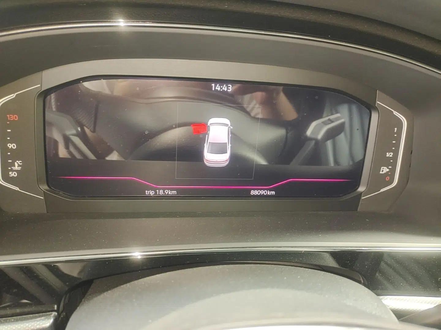 Volkswagen Passat 2023 Facelift 330TSI Luxury Edition — миниатюра 14