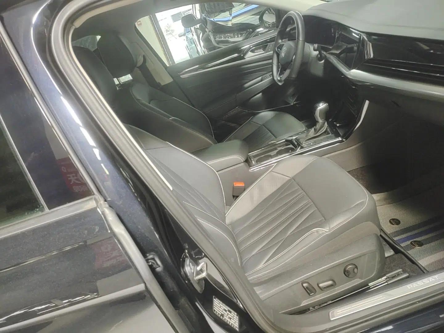 Volkswagen Passat 2023 Facelift 330TSI Luxury Edition — миниатюра 19