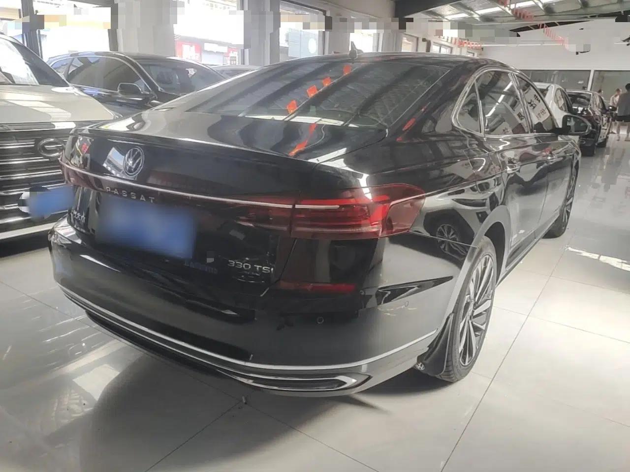 Volkswagen Passat 2023 Facelift 330TSI Luxury Edition — миниатюра 6