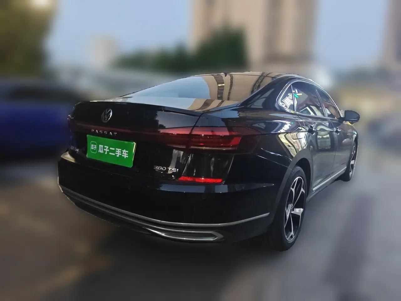 Volkswagen Passat 2024 380TSI Starry Elite Edition — миниатюра 4